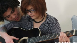 Four eyed red haired wench Tori Fox gets her pussy creampied
