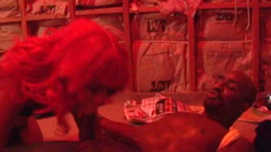Red head ebony beauty can't live without riding 10-Pounder