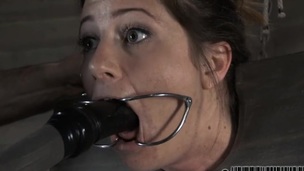brunette leketøy fetish milf