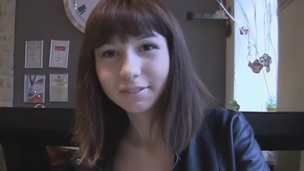 brunette tenåring hardcore sædsprut