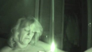 Older hooker puts her saggy boobs on display and delivers a blowjob