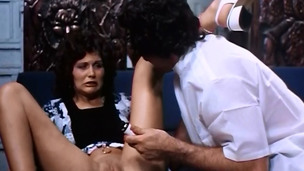 Linda gets her slit checked by her gynecologist